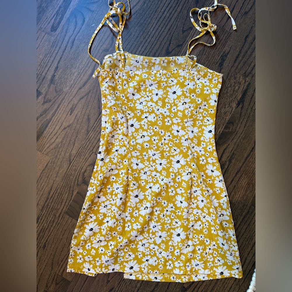 Zaful Yellow Sleeveless Mini Sundress